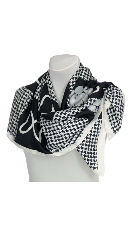 SATYNOWA APASZKA BIAŁO CZARNA PEPITO RÓŻE SERCA 90/90 cm