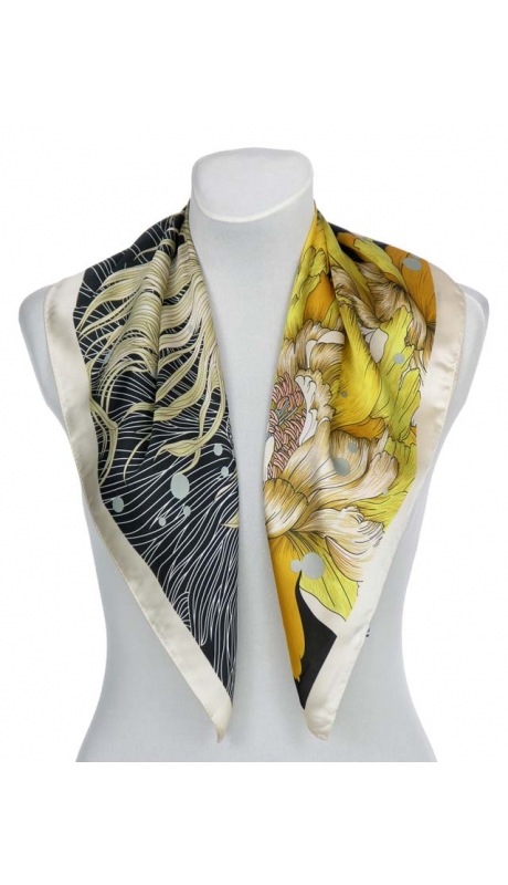 SATYNOWA APASZKA Z PIĘKNYM DUŻYM KWIATEM 70 x 70 cm