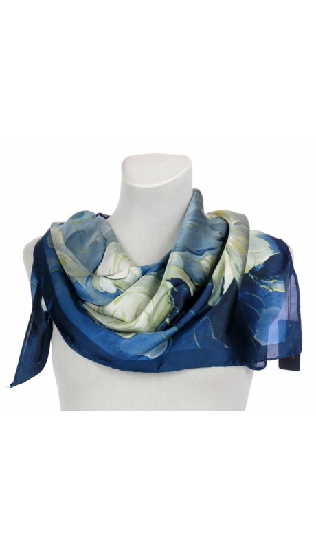 PASTELOWA APASZKA 90/90 cm IMPRESJE KWIATOWE BLUE