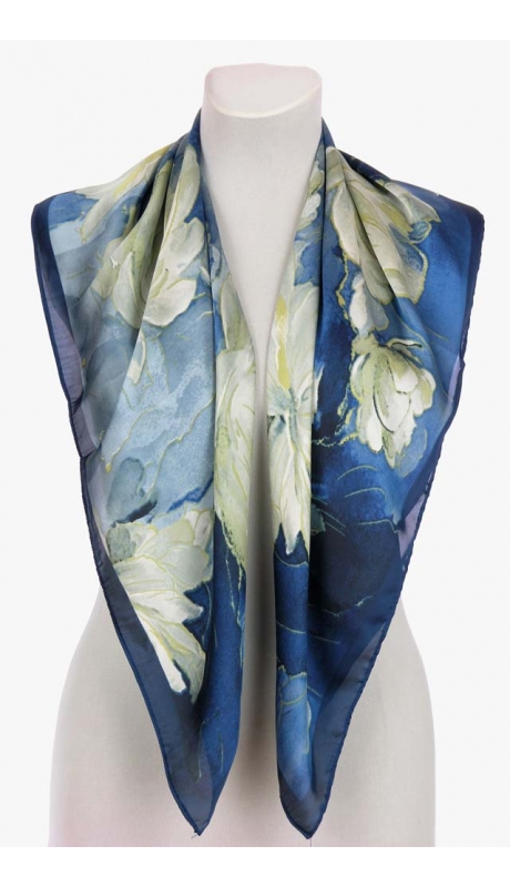 PASTELOWA APASZKA 90/90 cm IMPRESJE KWIATOWE BLUE