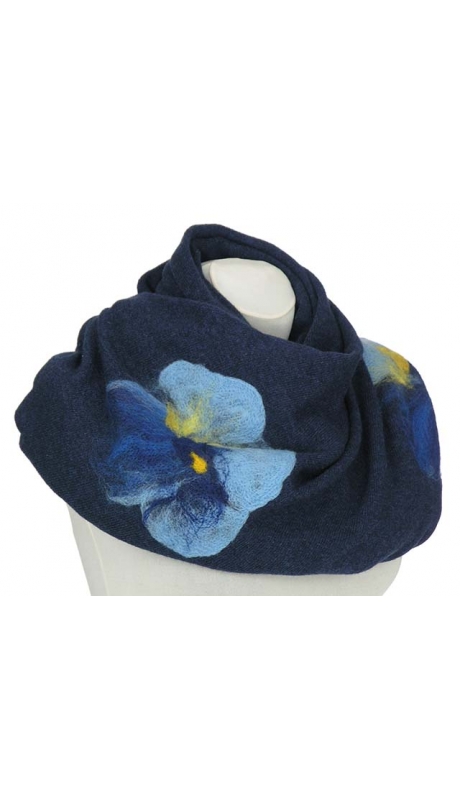 GLAMOUR SZAL Z HAFTEM RĘCZNYM 80 % LAMBSWOOL GRANATOWY